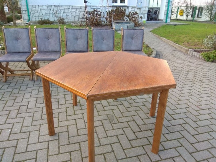 Stół dębowy z 7 krzesłami
